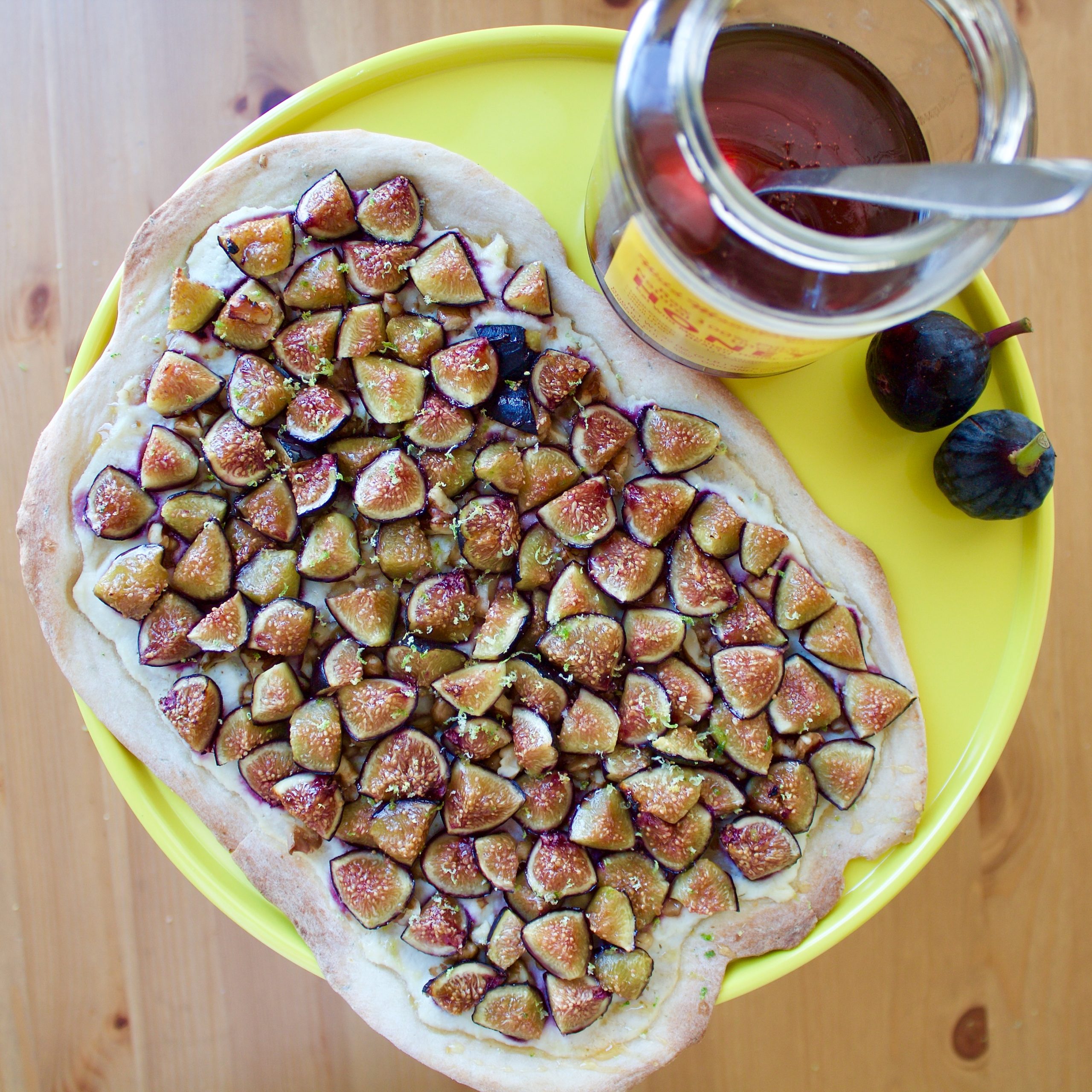 Figs and ricotta flammkuchen